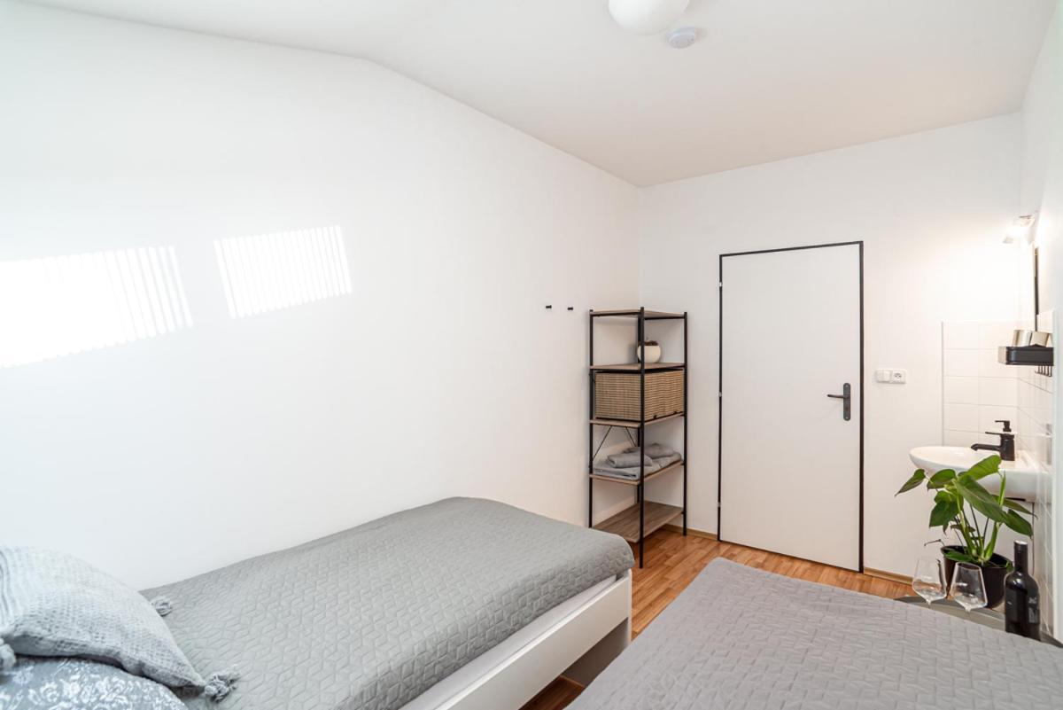 Penzion Vinarstvi W18 Velké Bílovice Dış mekan fotoğraf