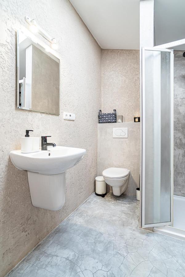 Penzion Vinarstvi W18 Velké Bílovice Dış mekan fotoğraf